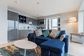 Elegant 2 Bed Apartment Within Many Attractions