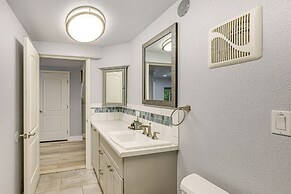 Crestline Vacation Rental < 1 Mi to Lake Gregory!