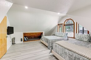 Crestline Vacation Rental < 1 Mi to Lake Gregory!