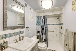 Crestline Vacation Rental < 1 Mi to Lake Gregory!