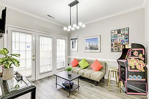 9 Mi to Uptown: Abode w/ Hot Tub in Charlotte!