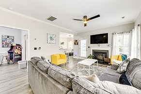 9 Mi to Uptown: Abode w/ Hot Tub in Charlotte!