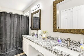 9 Mi to Uptown: Abode w/ Hot Tub in Charlotte!