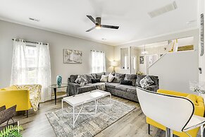 9 Mi to Uptown: Abode w/ Hot Tub in Charlotte!