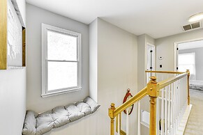 9 Mi to Uptown: Abode w/ Hot Tub in Charlotte!