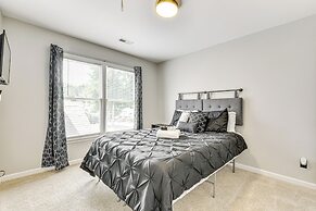 9 Mi to Uptown: Abode w/ Hot Tub in Charlotte!