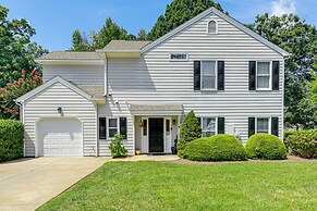 9 Mi to Uptown: Abode w/ Hot Tub in Charlotte!