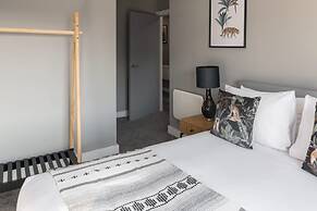 Host Stay Monarchs Quay