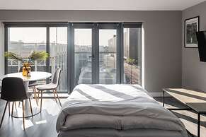 Host Stay Monarchs Quay