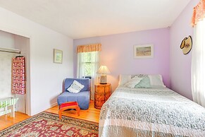 1440 Getaway w/ Yard & Deck ~ 16 Mi to Rochester