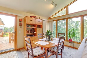 1440 Getaway w/ Yard & Deck ~ 16 Mi to Rochester