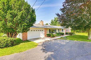 1440 Getaway w/ Yard & Deck ~ 16 Mi to Rochester