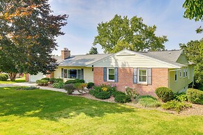 1440 Getaway w/ Yard & Deck ~ 16 Mi to Rochester