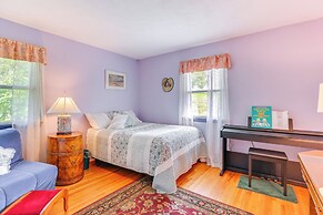 1440 Getaway w/ Yard & Deck ~ 16 Mi to Rochester