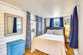 Cozy Cottage w/ Deck: Walk to Lake of the Ozarks!