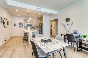 Pet-friendly Condo w/ Balcony ~ 17 Mi to Denver