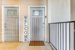 Pet-friendly Condo w/ Balcony ~ 17 Mi to Denver