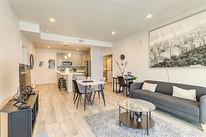 Pet-friendly Condo w/ Balcony ~ 17 Mi to Denver