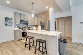 Pet-friendly Condo w/ Balcony ~ 17 Mi to Denver