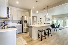 Pet-friendly Condo w/ Balcony ~ 17 Mi to Denver