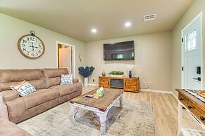 On-site Lake Access: Pet-friendly Vinita Home