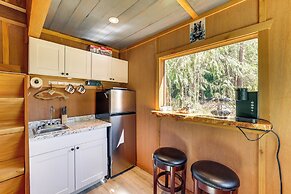 Cabin on 5 Acres in Port Angeles w/ Fire Pit!