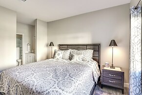 Sunny San Diego Condo w/ Pool Access Near Wineries