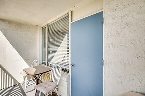 Daytona Beach Condo w/ Balcony: 5 Mi to Speedway!