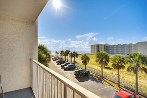 Daytona Beach Condo w/ Balcony: 5 Mi to Speedway!