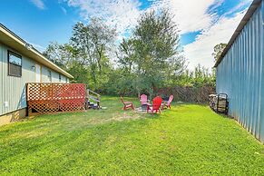 Rural Escape Near Lake Ouachita w/ Gas Grill!