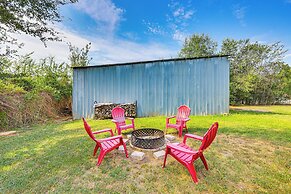Rural Escape Near Lake Ouachita w/ Gas Grill!