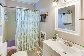 Rural Escape Near Lake Ouachita w/ Gas Grill!