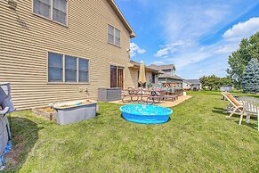 Family-friendly Unit: 8 Mi to Appleton Downtown!