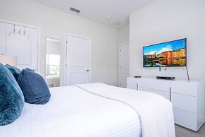 Stunning 4Bd w Pool Storey Lake Resort 4821