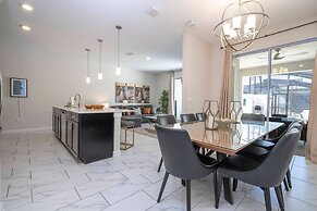 Stunning 4Bd w Pool Storey Lake Resort 4821