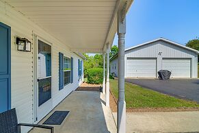 Home Near Dale Hollow Lake: Deck & Fire Pit