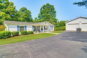 Home Near Dale Hollow Lake: Deck & Fire Pit