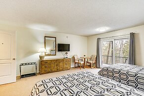 Osage Beach Home w/ 3 Decks in Margaritaville!