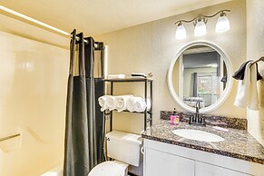 Osage Beach Home w/ 3 Decks in Margaritaville!