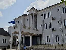 Camas Hotel and Suites