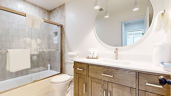 Bigwood #96 2 Bedroom Condo by RedAwning