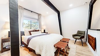 Bigwood #96 2 Bedroom Condo by RedAwning