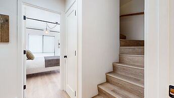 Bigwood #96 2 Bedroom Condo by RedAwning