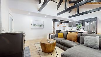 Bigwood #96 2 Bedroom Condo by RedAwning