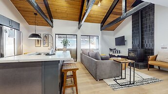 Bigwood #96 2 Bedroom Condo by RedAwning