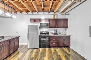 Stylish Chic Retreat At Lafayette Lofts 1 Bedroom Apts by RedAwning