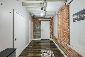 Stylish Chic Retreat At Lafayette Lofts 1 Bedroom Apts by RedAwning