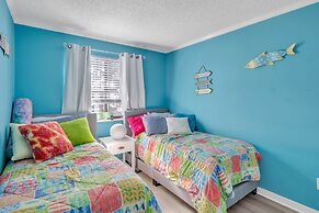 Almost Heaven 2 Bedroom Condo by RedAwning