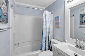 Almost Heaven 2 Bedroom Condo by RedAwning