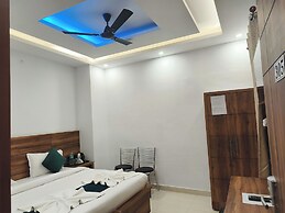 HOTEL VAIDIK GANGA